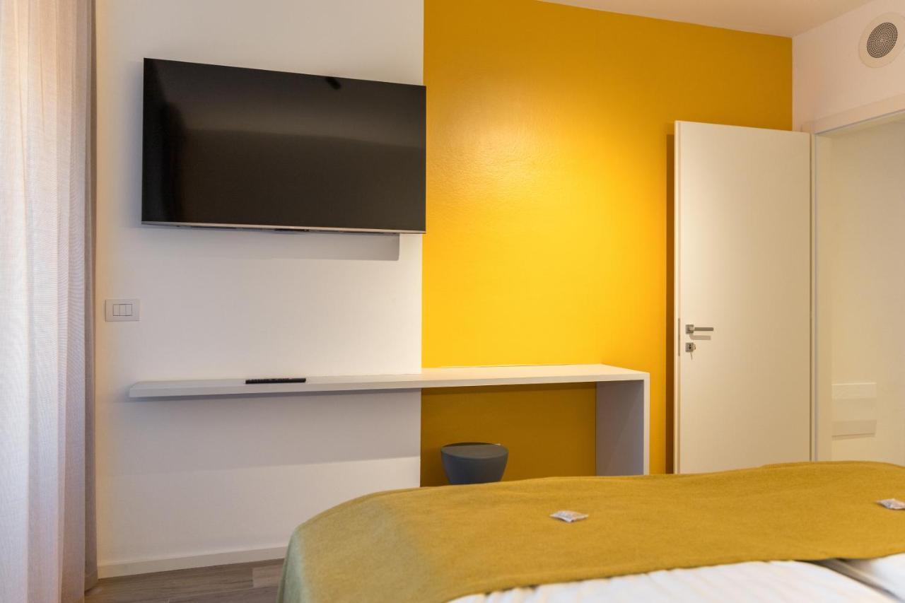 Boutique Apartments By Annalisa Torbole Sul Garda Luaran gambar