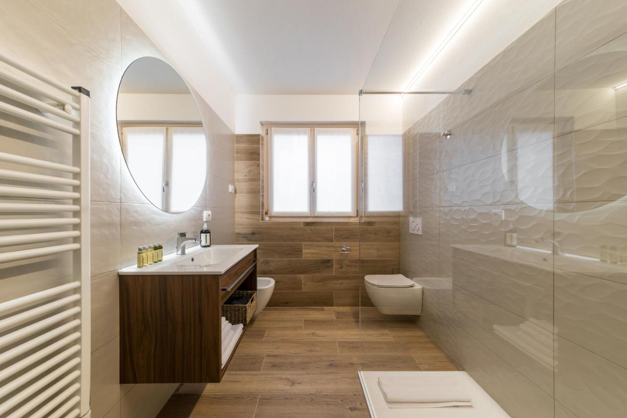 Boutique Apartments By Annalisa Torbole Sul Garda Luaran gambar