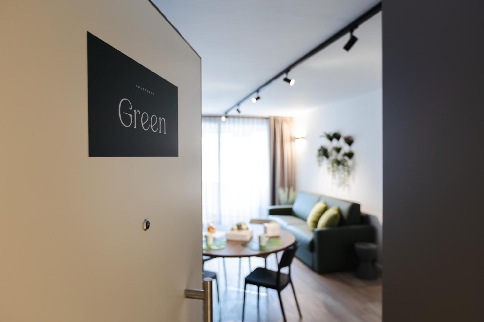 Boutique Apartments By Annalisa Torbole Sul Garda Luaran gambar