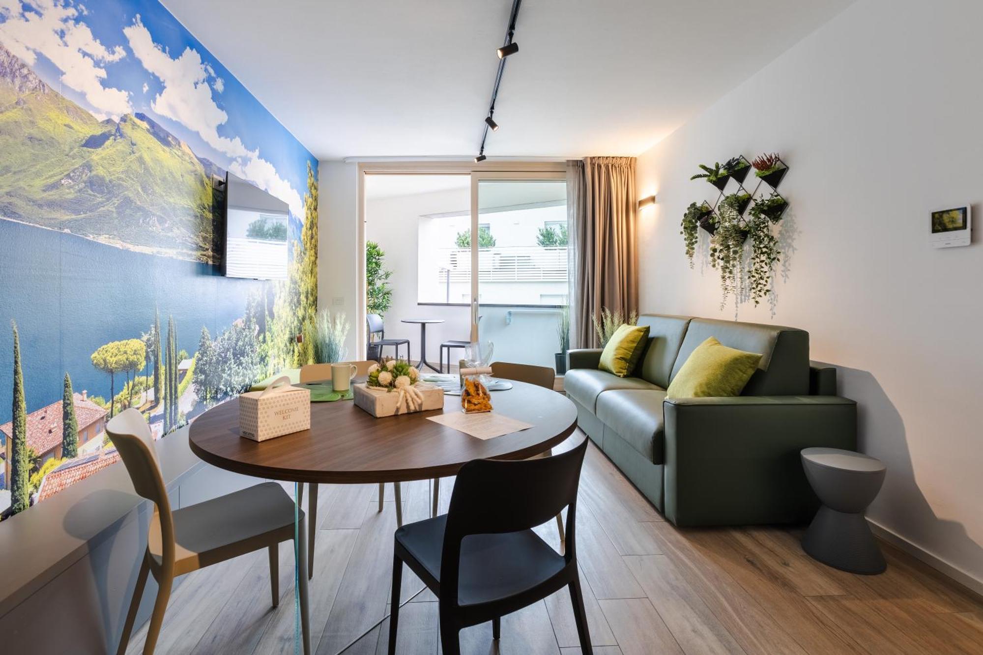 Boutique Apartments By Annalisa Torbole Sul Garda Luaran gambar